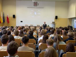 Kolejna umowa o współpracy UMB i I LO w Białymstoku Kolejna umowa o współpracy UMB i I LO w Białymstoku