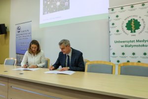 Kolejna umowa o współpracy UMB i I LO w Białymstoku Kolejna umowa o współpracy UMB i I LO w Białymstoku