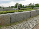 Pomnik pomordowanych żydów foto. Wikipedia