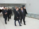 Premier Donald Tusk odwiedza budowę szpitala fot. Wojciech Więcko