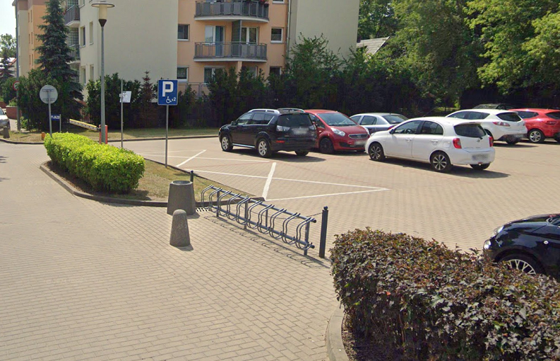 Opis alternatywny znajduje się w treści