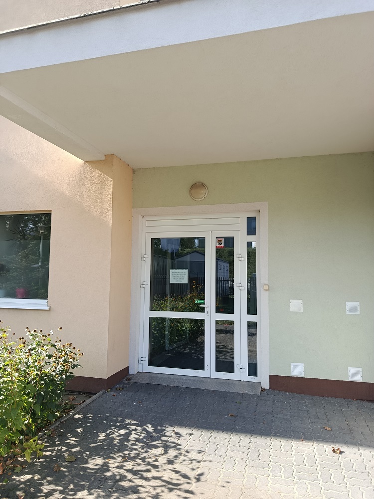 Opis alternatywny znajduje się w treści