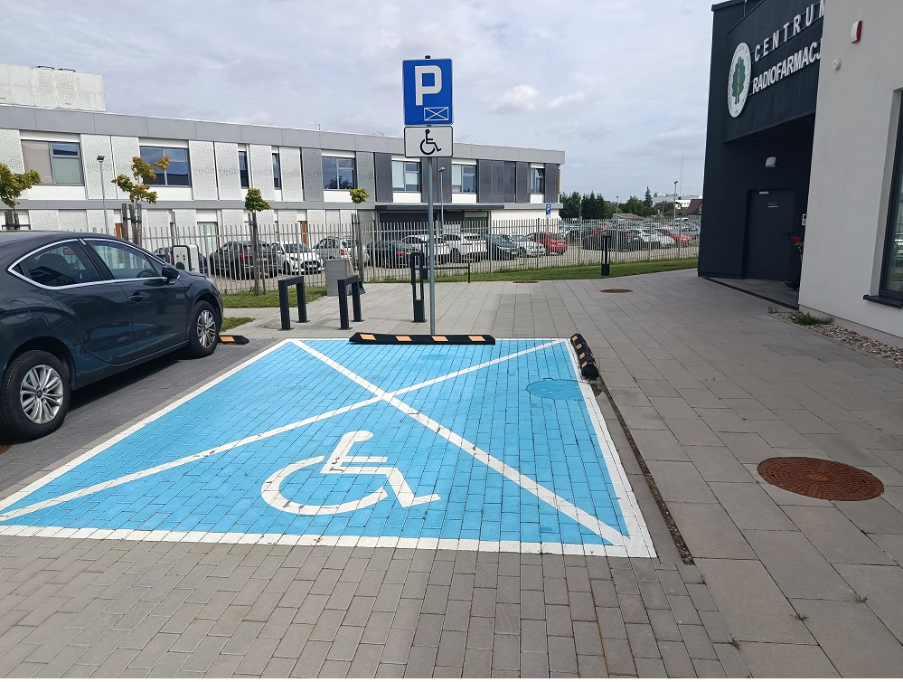 Opis alternatywny znajduje się w treści