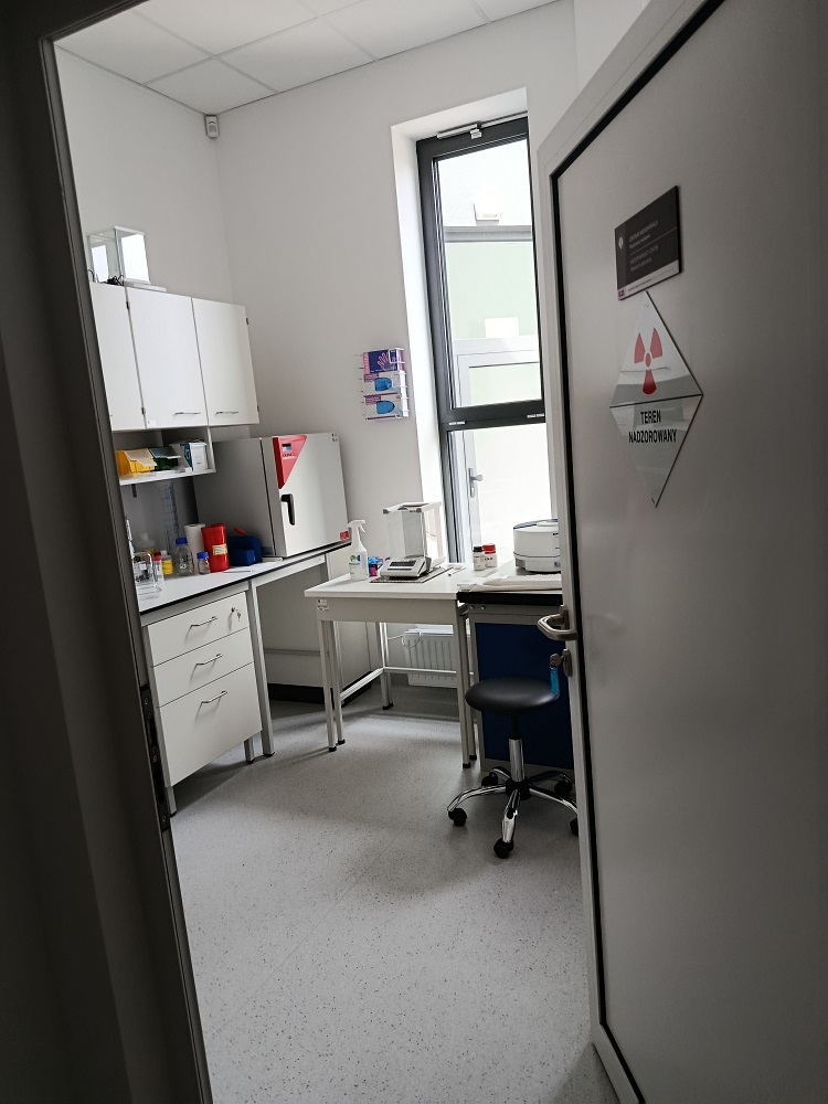 Opis alternatywny znajduje się w treści