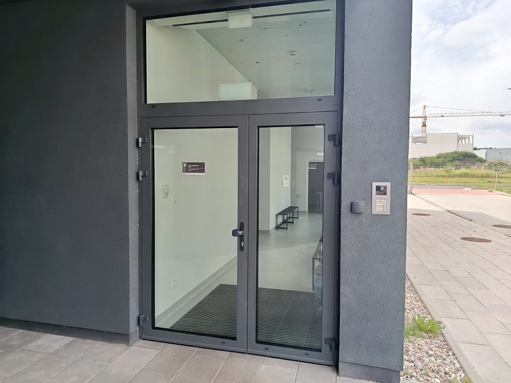 Opis alternatywny znajduje się w treści