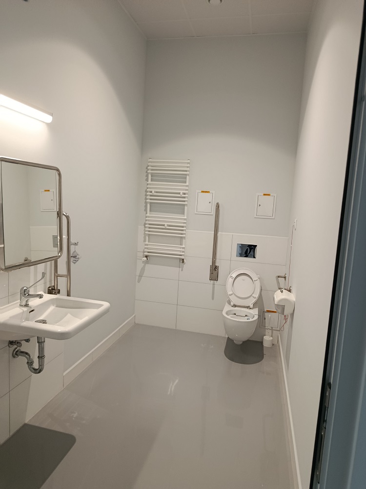 Opis alternatywny znajduje się w treści