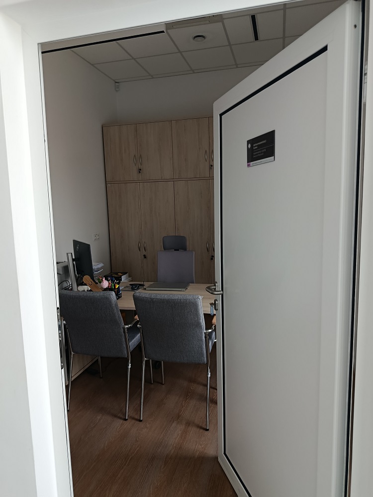 Opis alternatywny znajduje się w treści