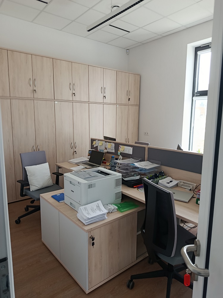 Opis alternatywny znajduje się w treści