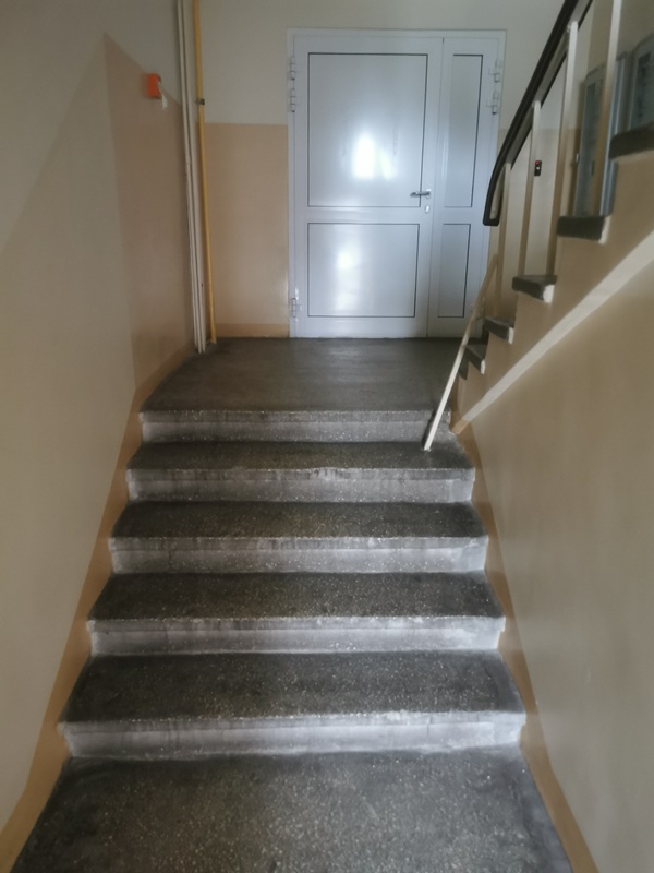 Opis alternatywny znajduje się w treści.