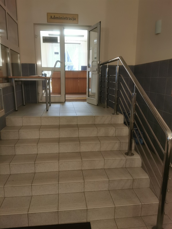 Opis alternatywny znajduje się w treści.