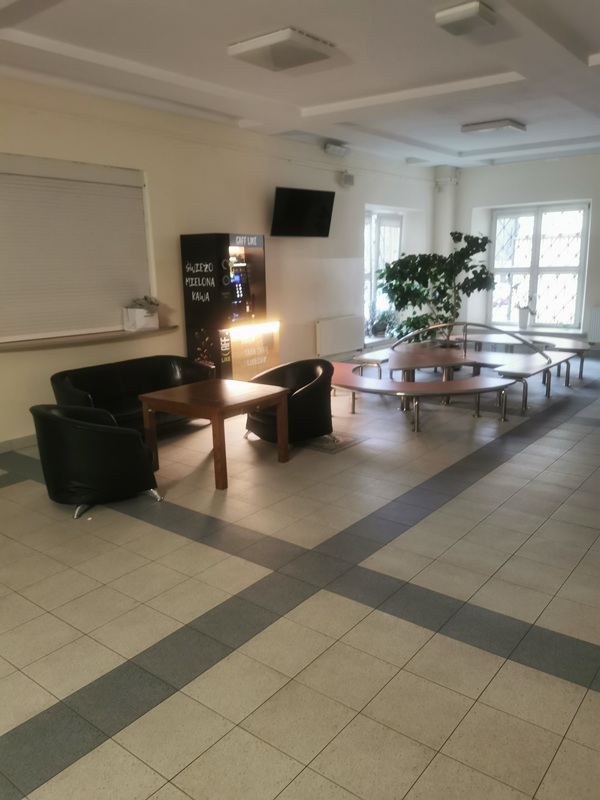 Opis alternatywny znajduje się w treści.