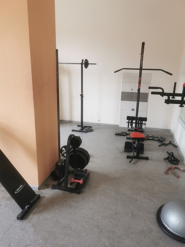 Opis alternatywny znajduje się w treści.