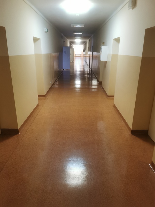 Opis alternatywny znajduje się w treści.