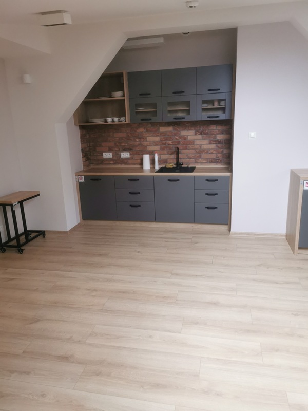 Opis alternatywny znajduje się w treści.