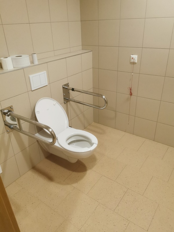 Opis alternatywny znajduje się w treści.