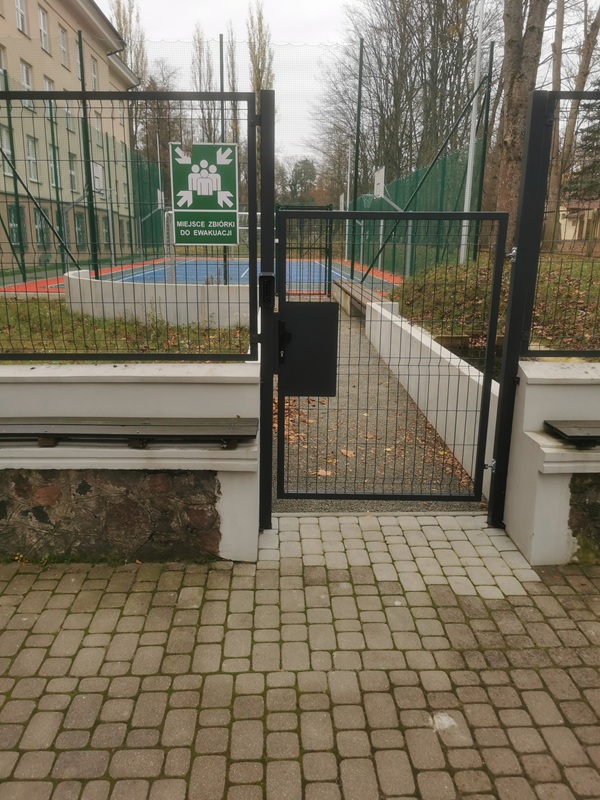 Opis alternatywny znajduje się w treści.