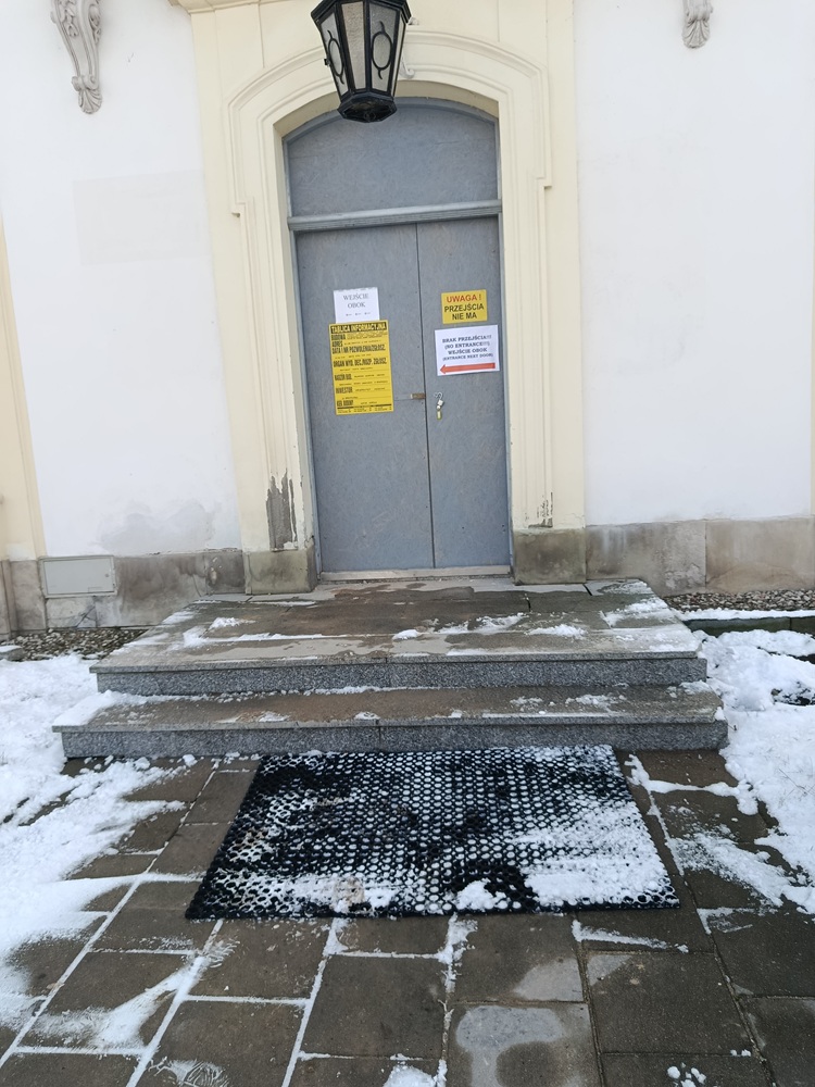 Opis alternatywny znajduje się w treści