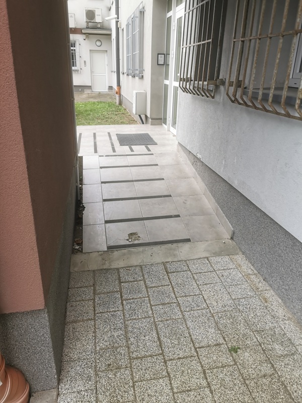 Opis altenatywny znajduje się w treści.