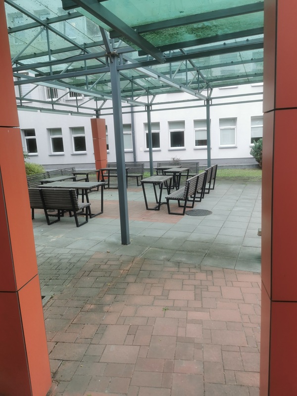 Opis altenatywny znajduje się w treści.