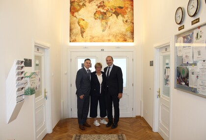 Link: Polish-Italian Symposium about autoimmune thyroid diseases in children