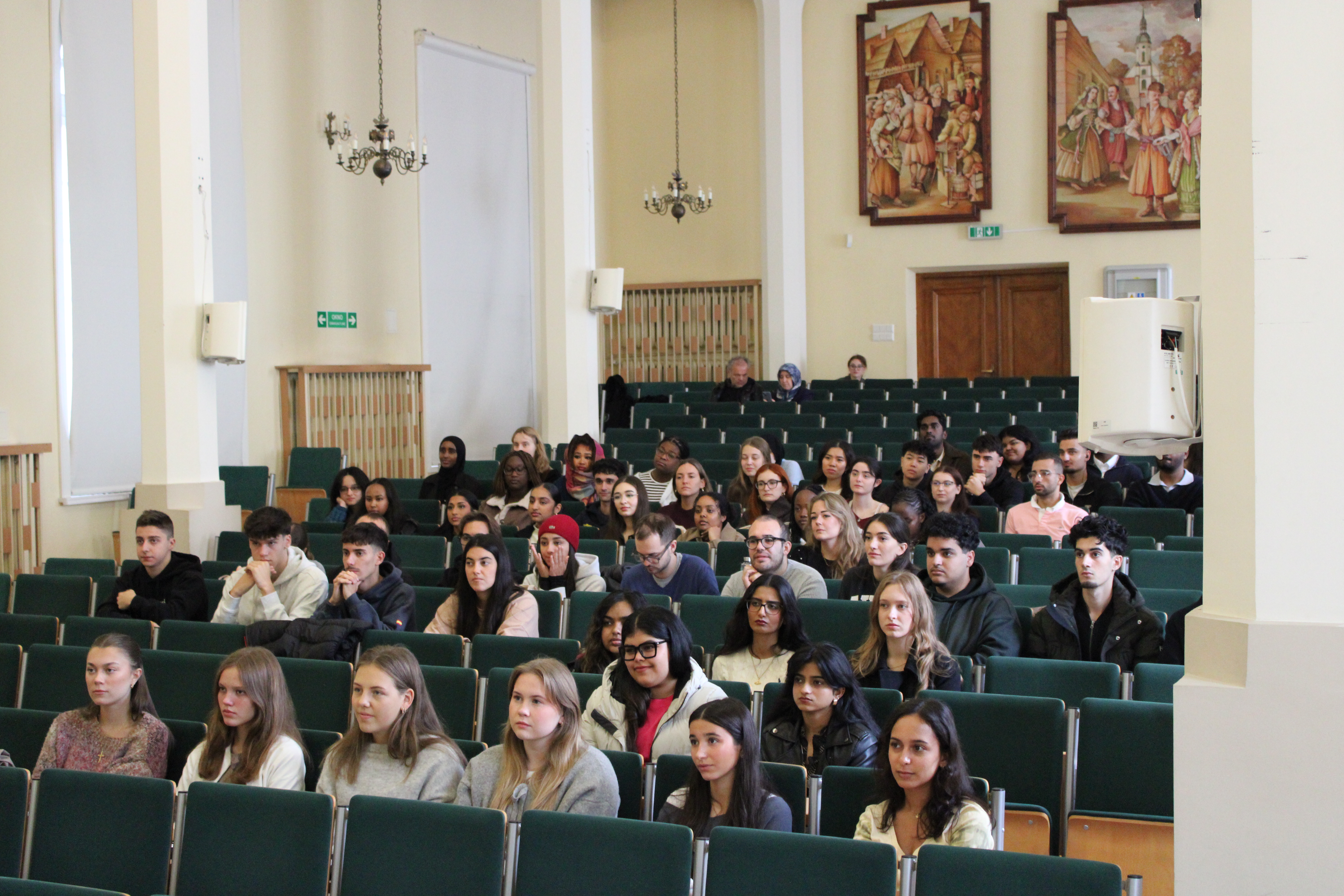 Link: MUB welcomes 105 new English Division students