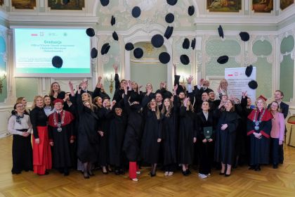 Link: Graduacja na studiach MBA z zintegrowanych z badaniami klinicznymi i biobankowaniem