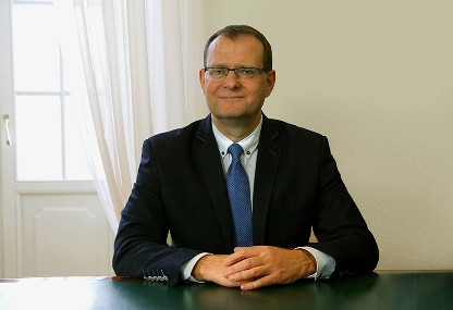 Rektor profesor Adam Krętowski