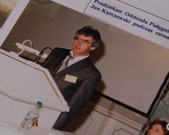 Zdjęcie: Printscreen z filmu 75 lat UMB - Wydział Nauk o Zdrowiu