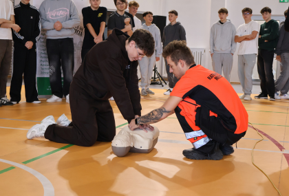 Link: O zdrowiu, pierwszej pomocy i relacjach – Dzień Zdrowia w V LO z udziałem UMB