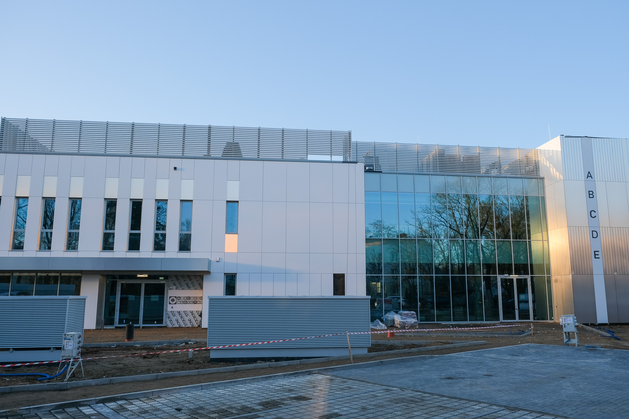 Link: Abecadło Medycyny gotowe na 92 procent