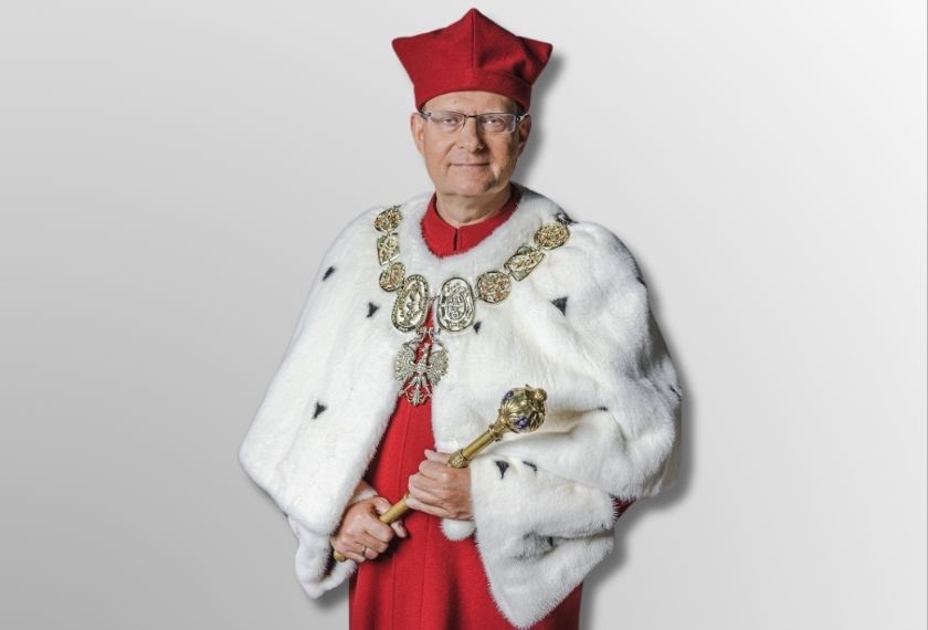 Link: Prof. Adam Krętowski - Rektor UMB 2016-2024