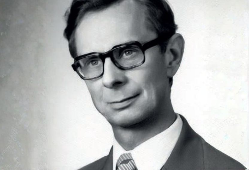 Link: Doc. Tadeusz Januszko - Rektor AMB 1973-1974